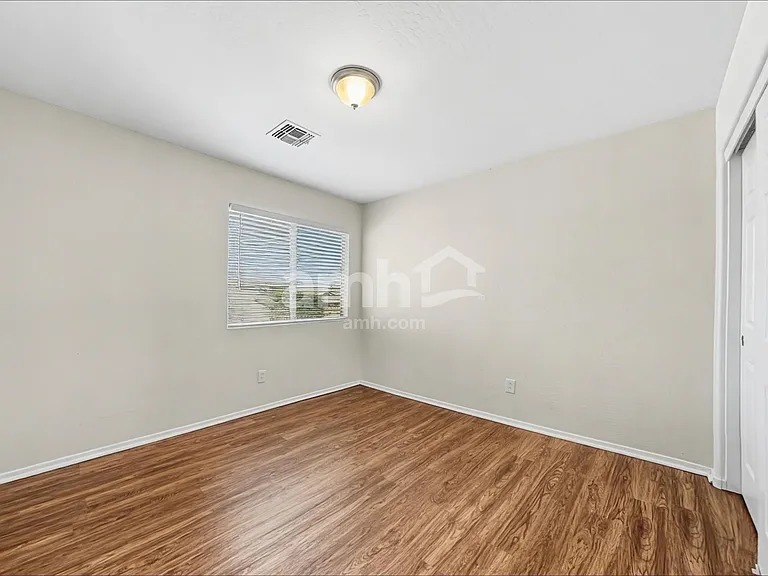 11353 W Buchanan St — Photo 14