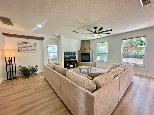 (undisclosed Address), Albuquerque, NM 87114