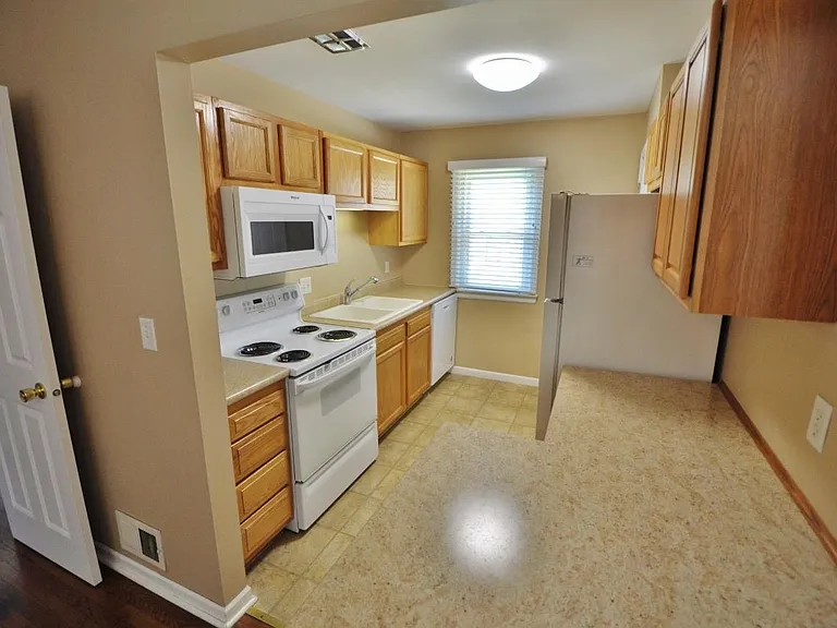 3259 Potter St — Photo 15