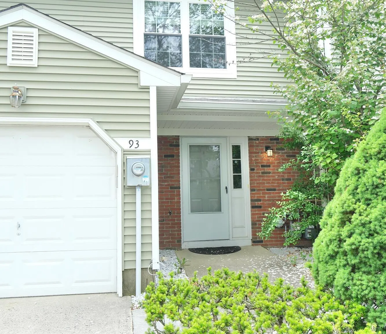 2 bed, 1.5 bath, 1298 sqft, $3,350 — Photo 1