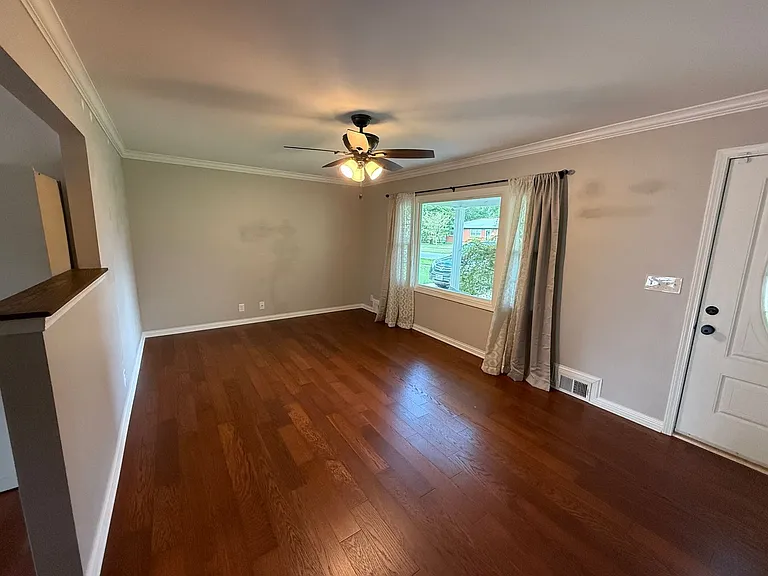 2614 Woodsdale Ave — Photo 3