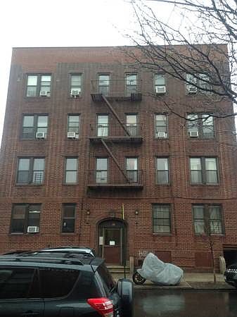2nd image of 715 Van Nest Ave APT 1B