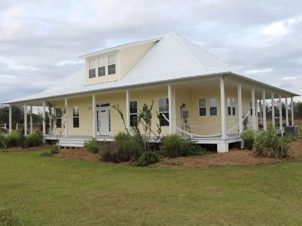 1565 Glen Julia Rd, Chattahoochee, FL 32324