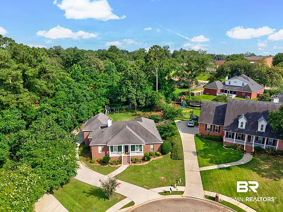 3rd image of 7070 Oakleigh Ct