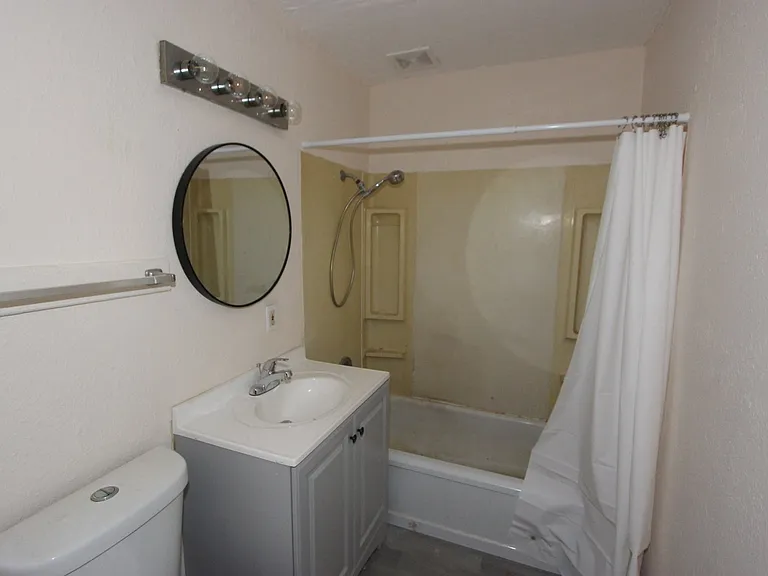5308 Arctic Blvd #4 — Photo 8