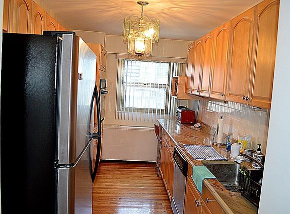 3rd image of 535 N Michigan Ave APT 2609