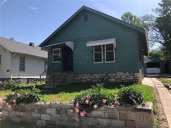 3rd image of 807 Smith Ave