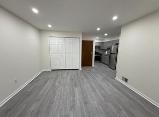 205 N 9th St #3, Philadelphia, PA 19107