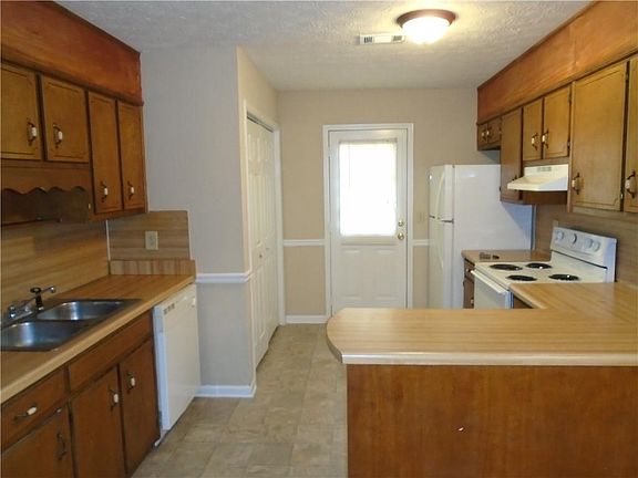 2nd image of 518 Whitehall Ln