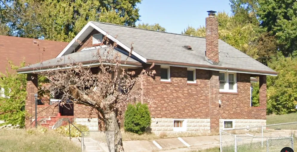 2409 Shannon Ave — Photo 2