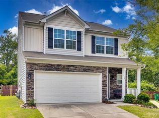 2604 Hunters Moon Ln, Matthews, NC 28105