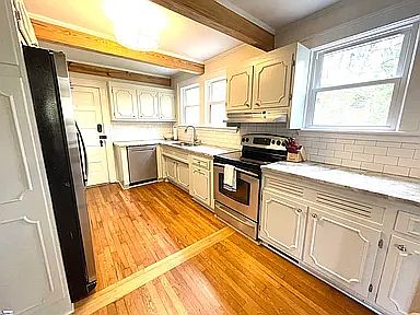 2nd image of 306 Russell Ave