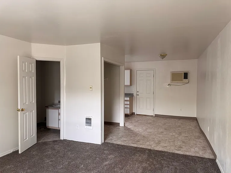 1107 Browne Ave — Photo 2