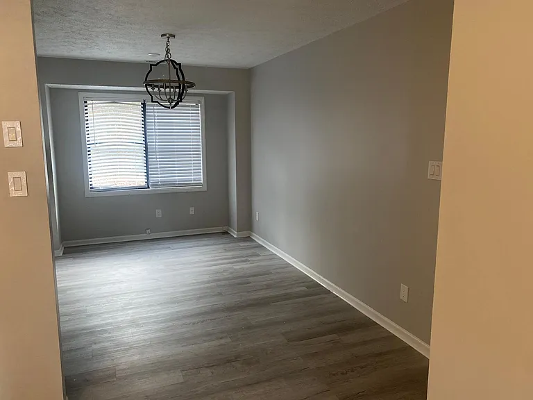 1908 Green Cir — Photo 4