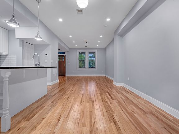5th image of 1112 4th St NE