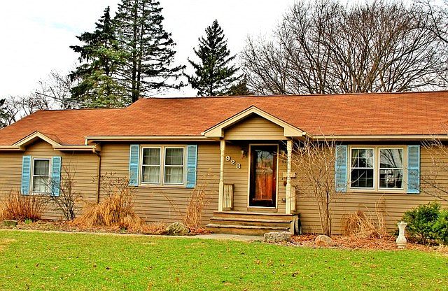 1st image of 928 Lyford Ln