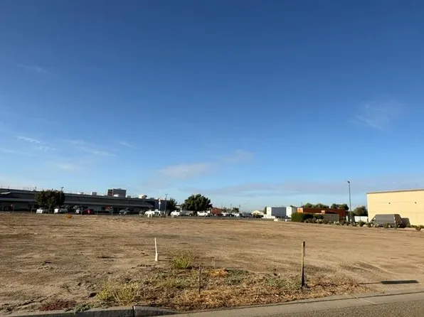 2552 Mitchell Ct, Madera, CA 93637