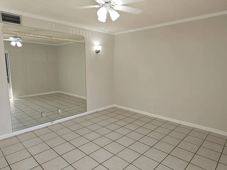 2245 SW 22nd Ave #1020 — Photo 15