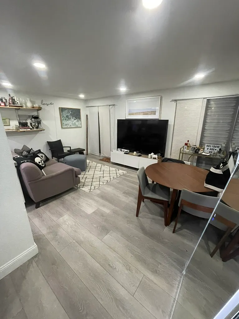 2 bed, 1108 sqft, $4,300 — Photo 3