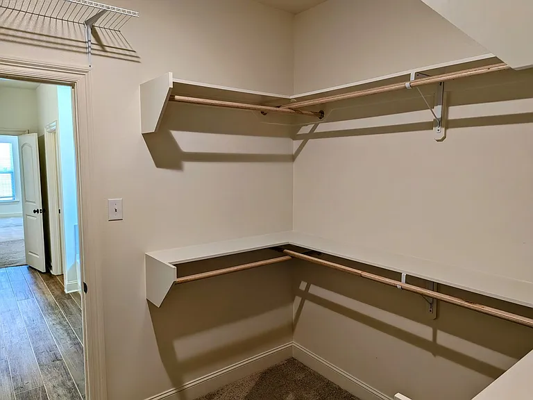 213 Preston Rose Ln — Photo 10