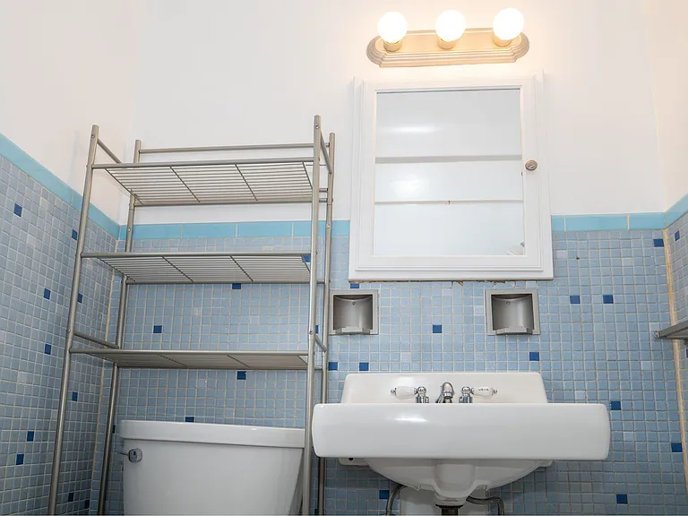 726 Hestor Dr — Photo 22
