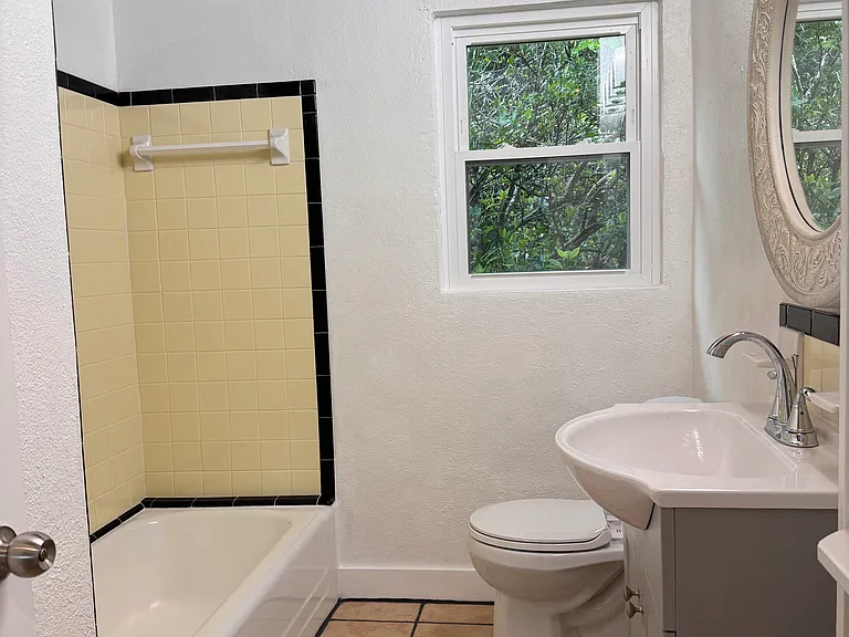 607 Lownde Ave — Photo 16