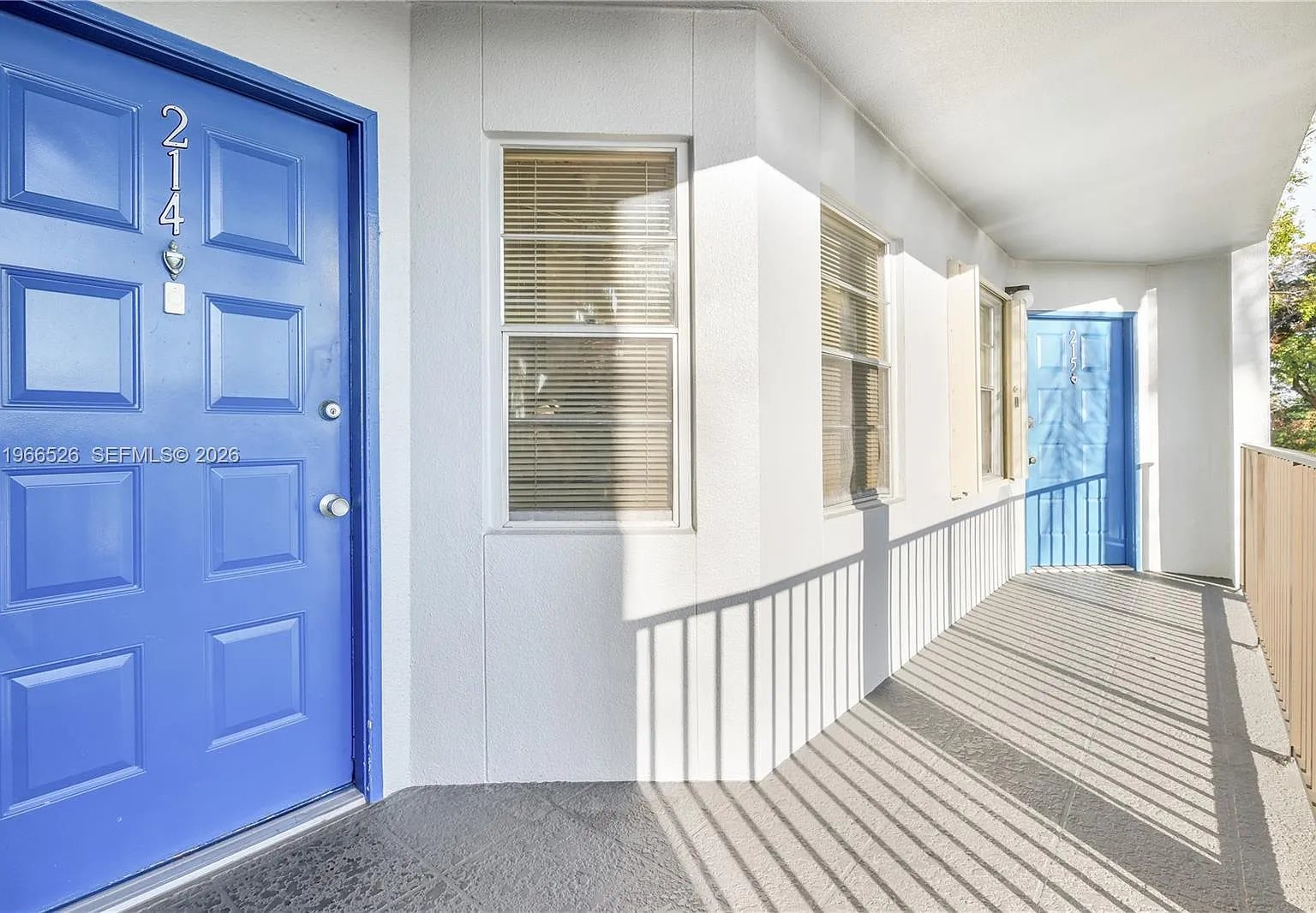 Buckingham East At Centur — Photo 2