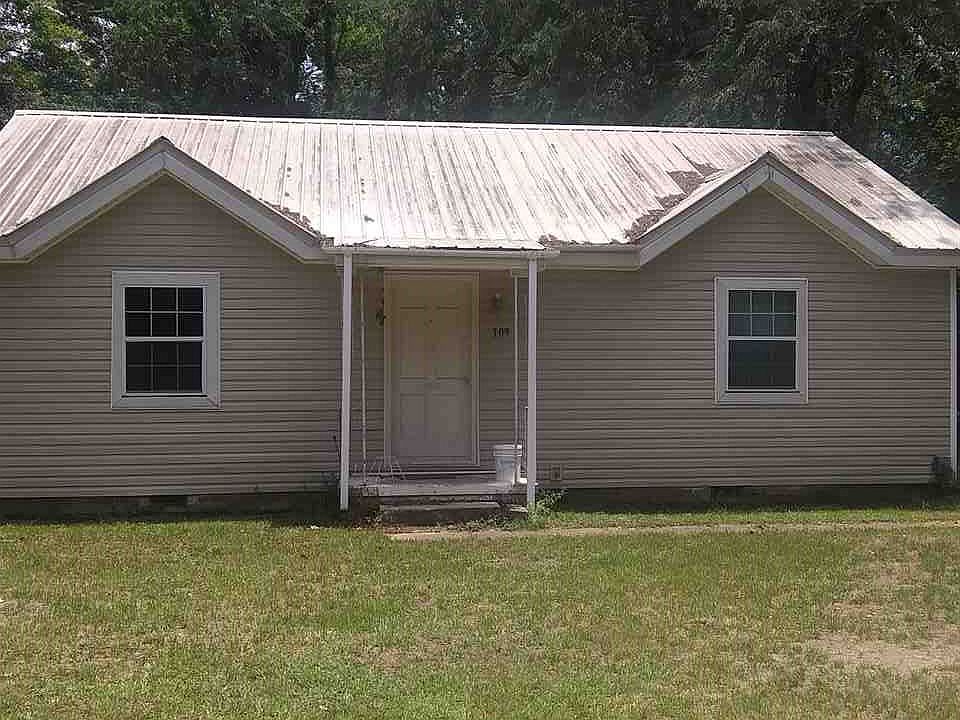 2nd image of 309 Camellia Cir