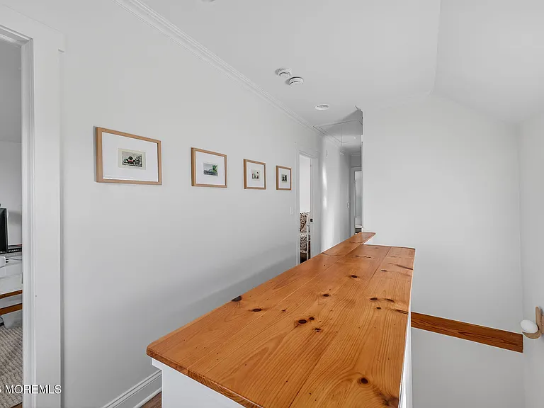 403 Sewall Ave — Photo 17