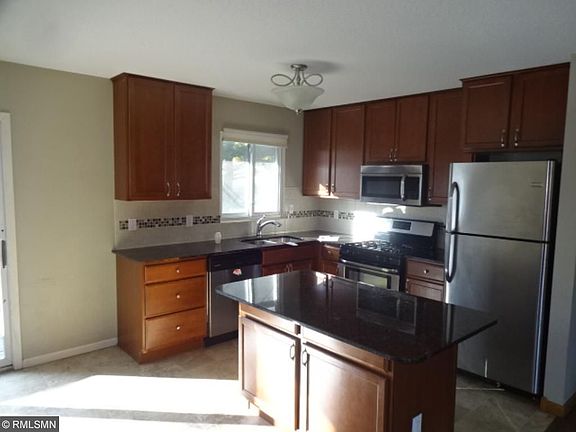5th image of 12129 Oak Park Blvd NE