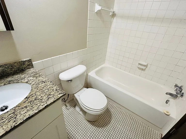 3708 West 32nd Street — Photo 6