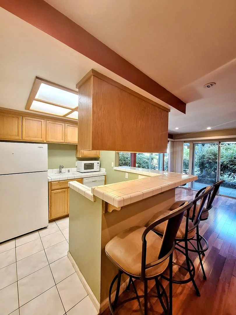 First Floor 1bd Condo in Beautiful Vista Del Lago Community — Photo 2