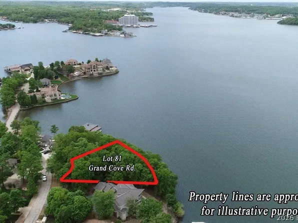 81 Grand Cove Rd, Sunrise Beach, MO 65079