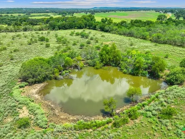 4 County Road 280, Harwood, TX 78632