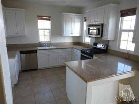 3rd image of 347 Kiawah River Dr