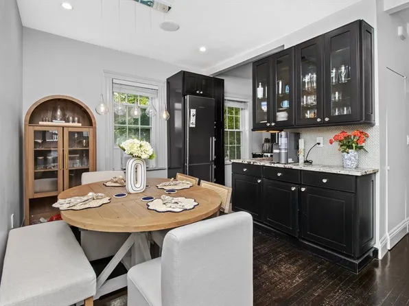 35 Swallow St, South Boston, MA 02127