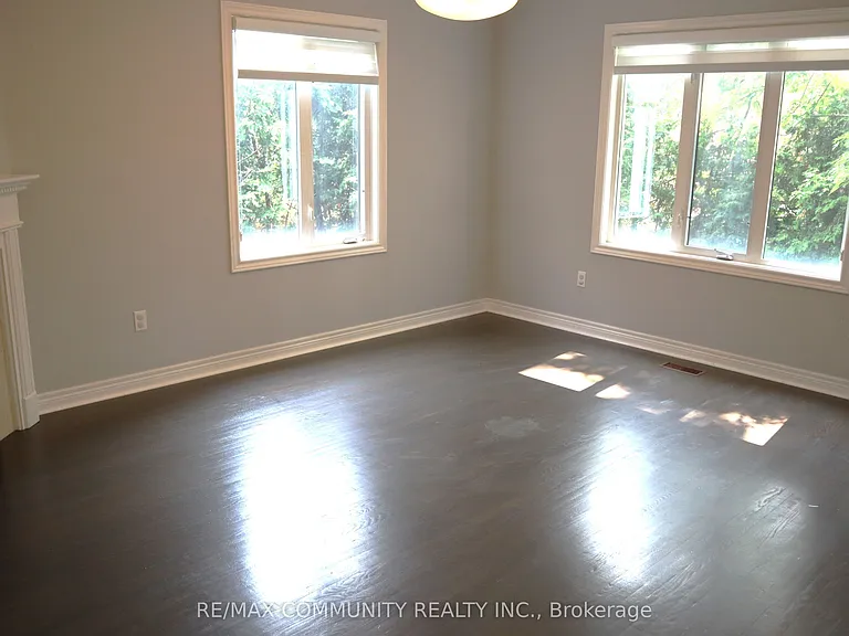 66 Coolspring Cres — Photo 11