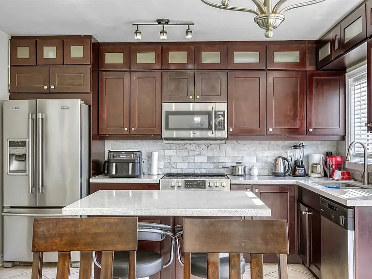 74 Fountainbridge Dr — Photo 5