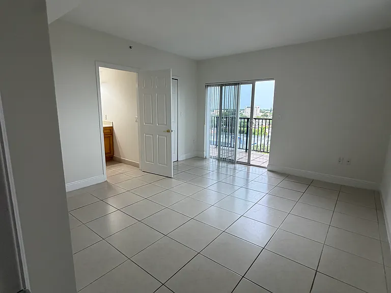 6357 SW 8th St #714 — Photo 33