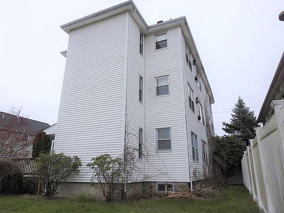 5th image of 222-224 Waterman Ave