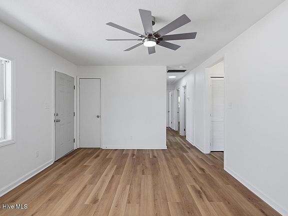 4th image of 93 Riegel Drive