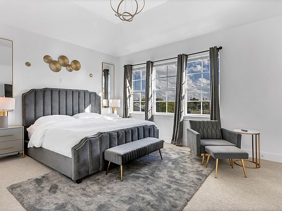 Master bedroom (3rd floor)