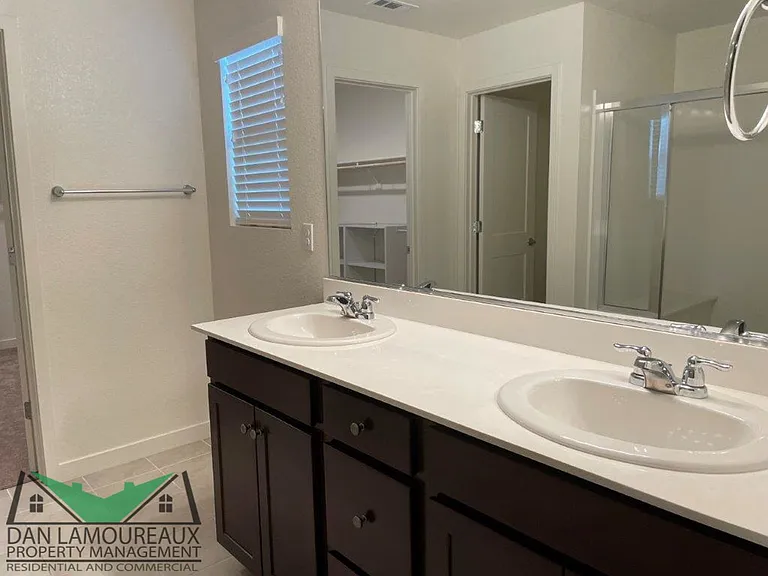 2121 Millsap Pl — Photo 17