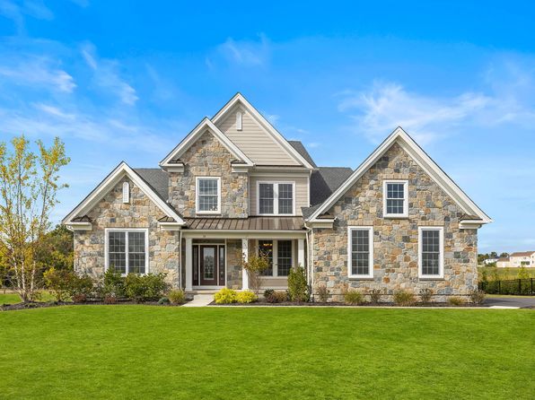14 Woodmere Rd, Upper Saddle River, NJ 07458
