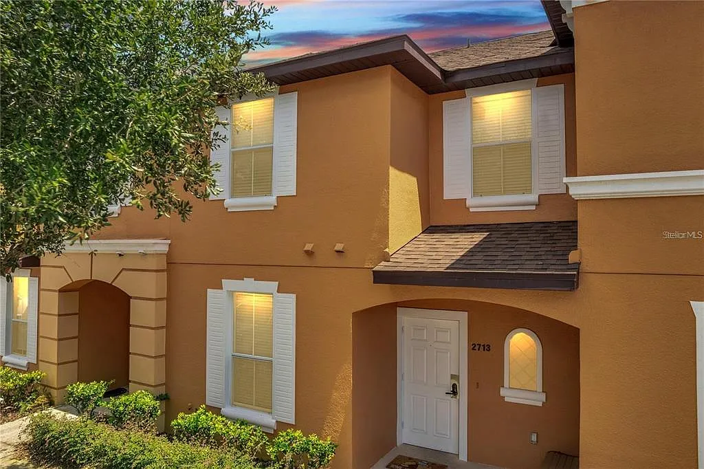 4 bed, 3.0 bath, 1440 sqft, $2,700 — Photo 2