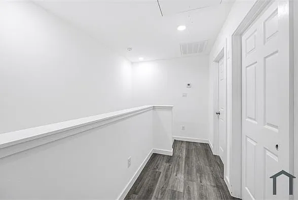 8633 Peachtree St #B — Photo 3