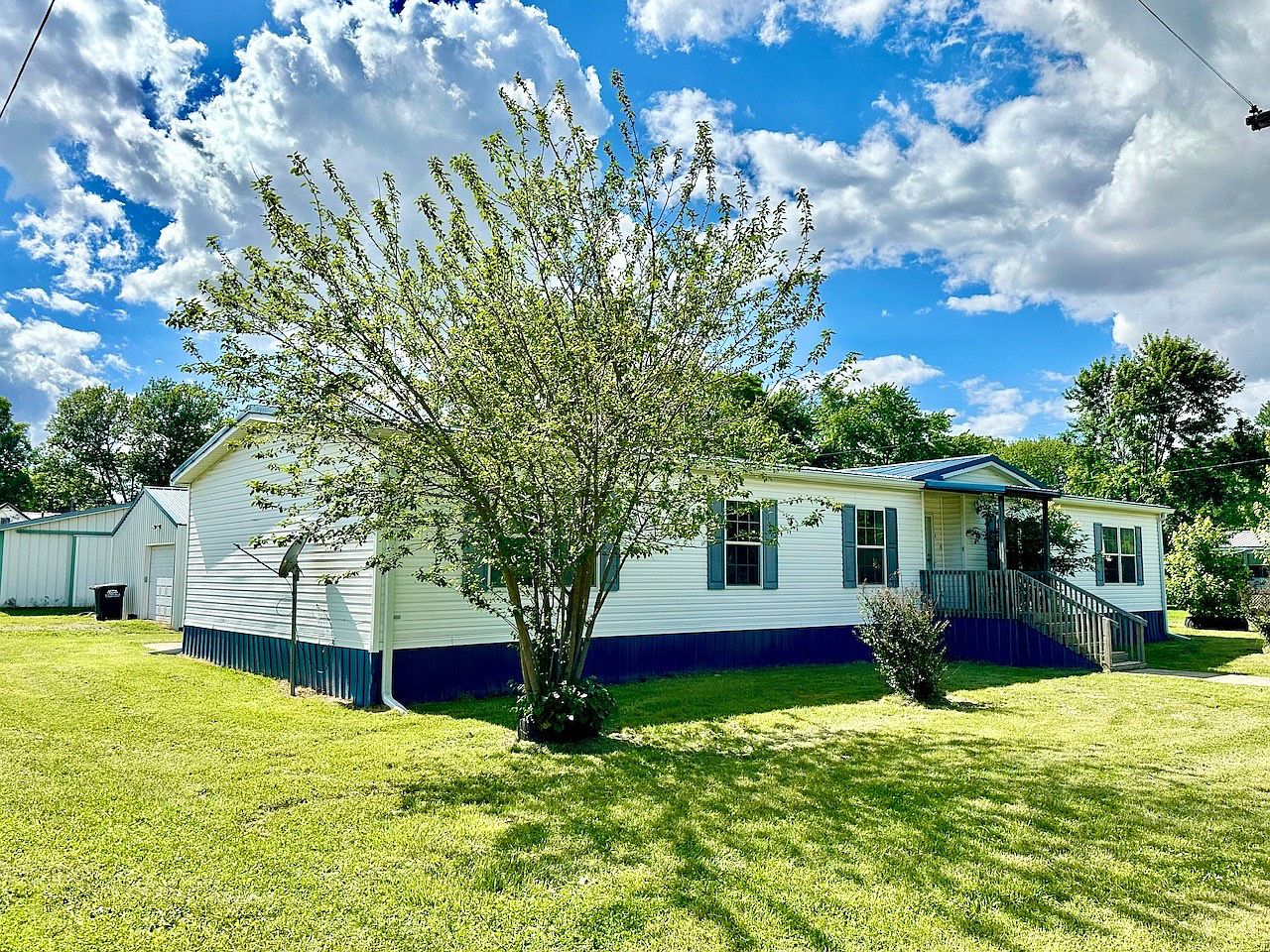 105 N Walnut St NE, Clay City, IL 62824 MLS 11284327 Zillow