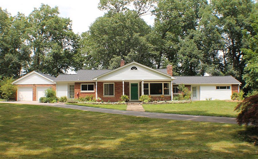 1st image of 23799 Greenleaf Blvd