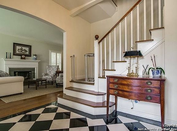 4th image of 126 CANTERBURY HILL