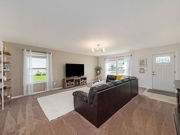 2nd image of 6906 Cypress Bay Dr